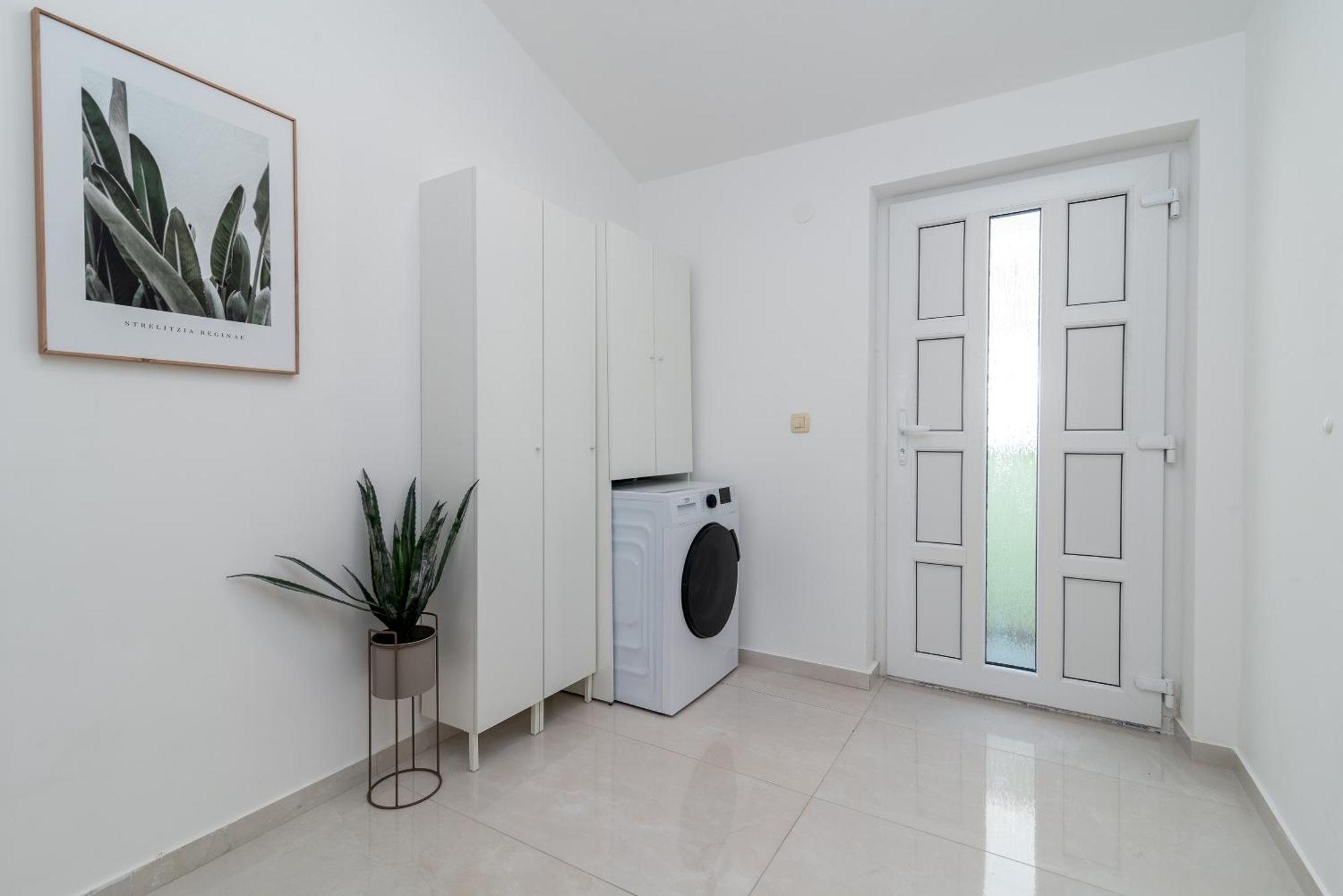 Sea View Apartment Karmen Jesenice  Buitenkant foto