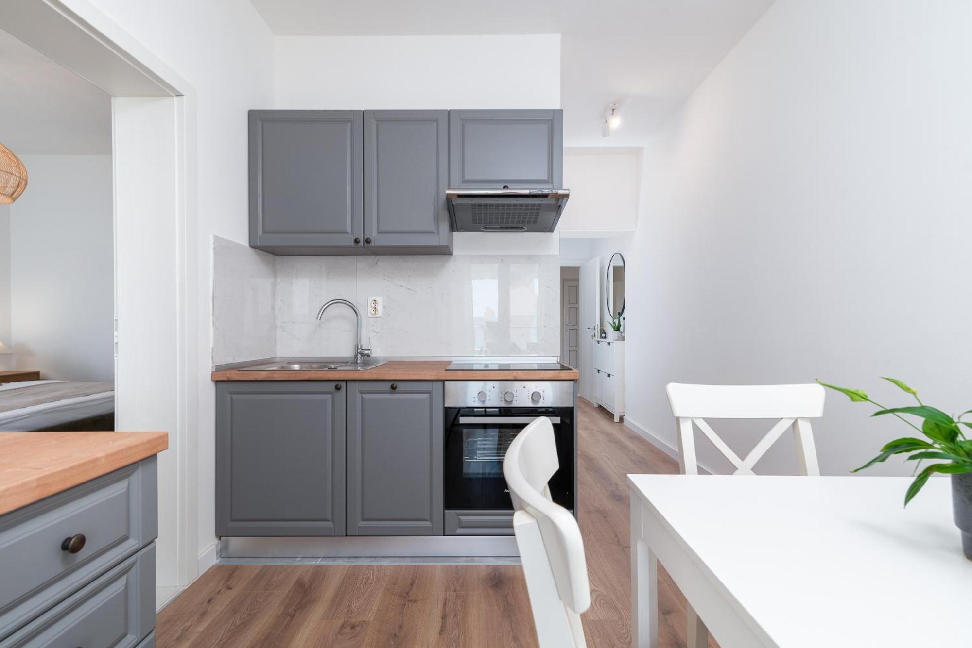 Sea View Apartment Karmen Jesenice  Buitenkant foto