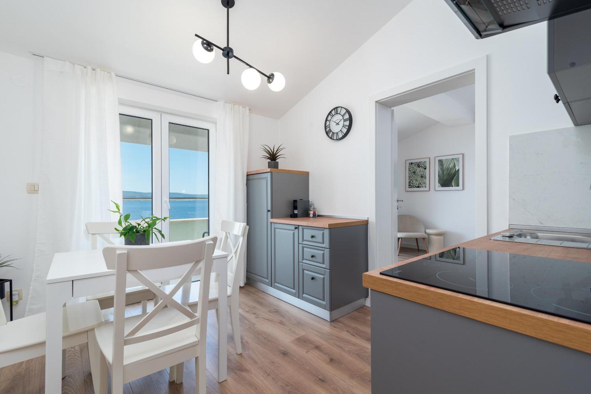 Sea View Apartment Karmen Jesenice  Buitenkant foto